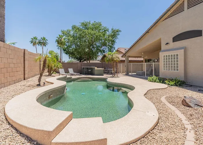 Charming 3br Oasis With Pool Family Holiday home Litchfield Park