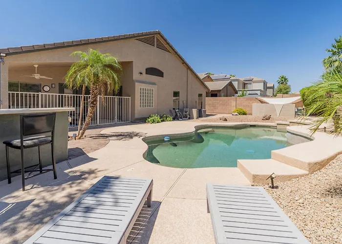 Charming 3br Oasis With Pool Family Litchfield Park