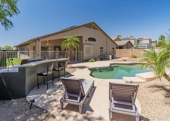 Charming 3br Oasis With Pool Family Litchfield Park